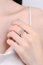 Stay Elegant 1 Carat Moissanite Ring - SHE BADDY© ONLINE WOMEN FASHION & CLOTHING STORE