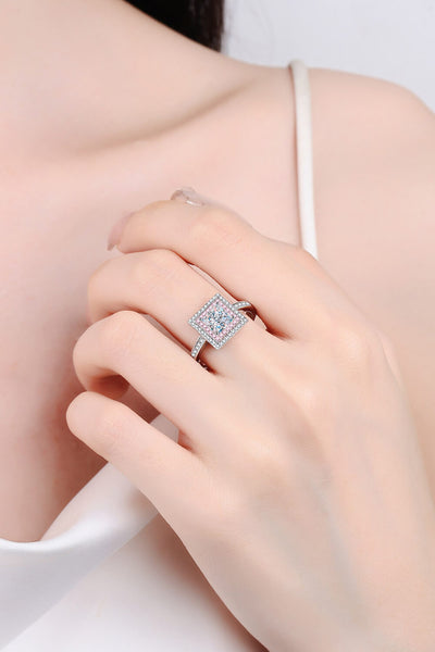 Stay Elegant 1 Carat Moissanite Ring - SHE BADDY© ONLINE WOMEN FASHION & CLOTHING STORE